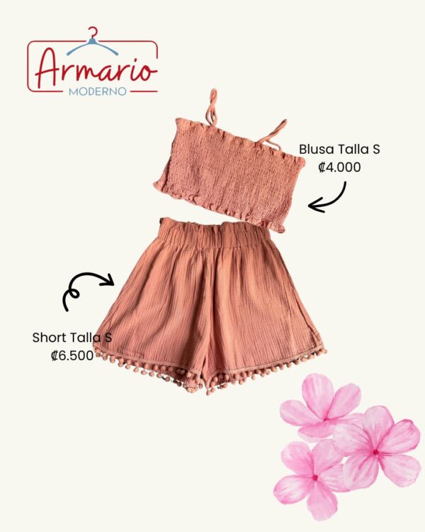 Conjunto de blusa y short